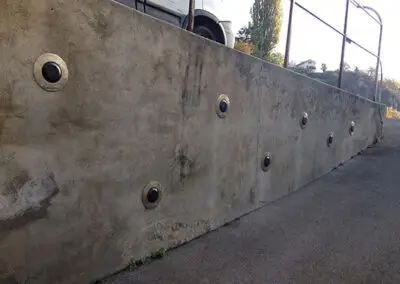 SOUTÈNEMENT D’UN MUR FISSURÉ