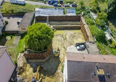 BLINDAGE D’UNE FOUILLE D’EXCAVATION AVEC UN ARBRE À CONSERVER