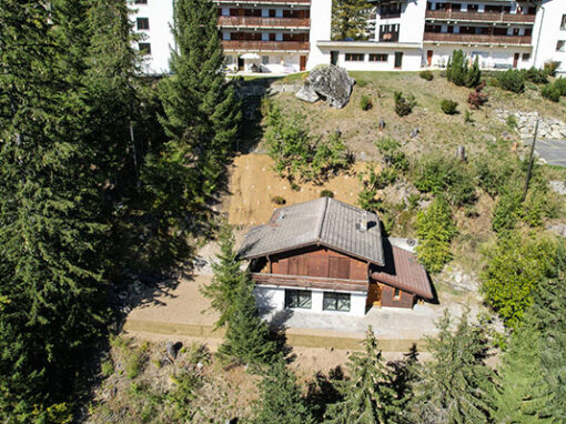 ANCRAGE PERMANENT D’UN TALUS EN AMONT D’UN CHALET